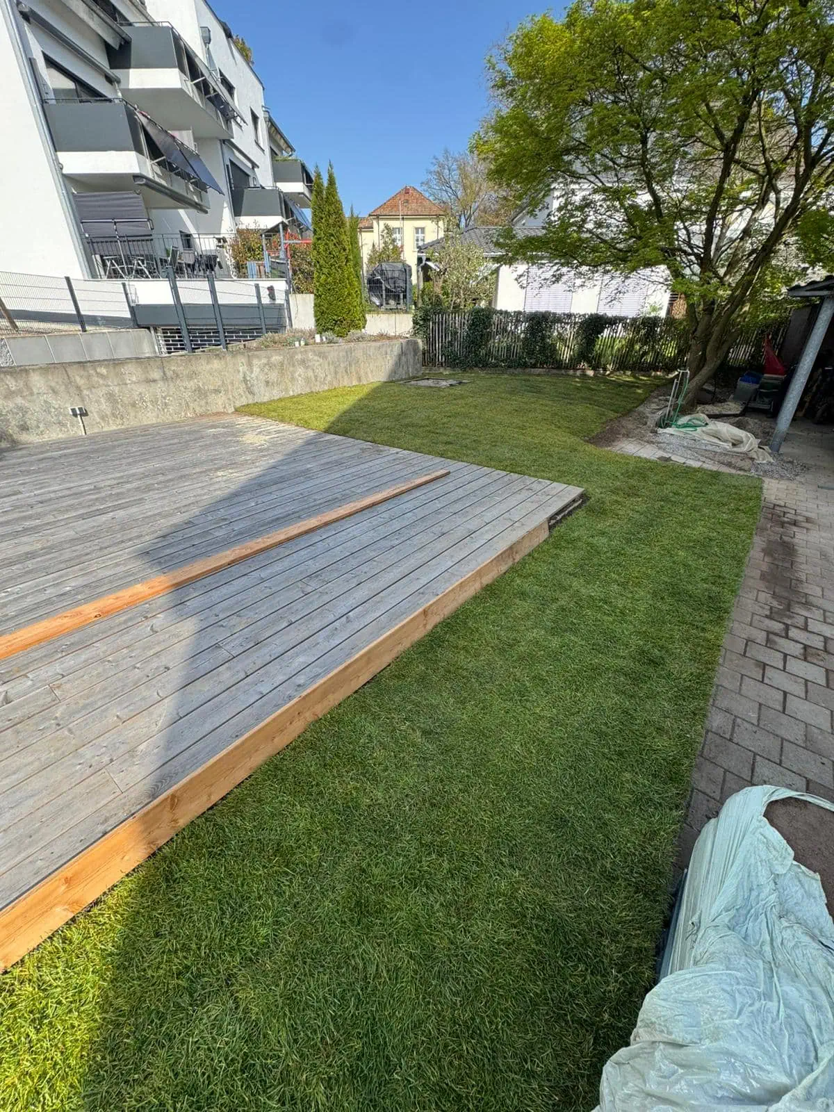 Moderne Gartengestaltung Konstanz – minimalistischer Garten mit Terrasse